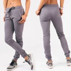 ZYIA Active Women's Peak Ankle Zipper Jogger Pants in Gray Gold